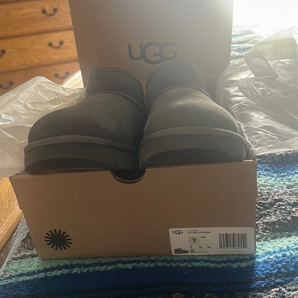 Brand New size 7 Grey, Classic Ultra Mini UGG